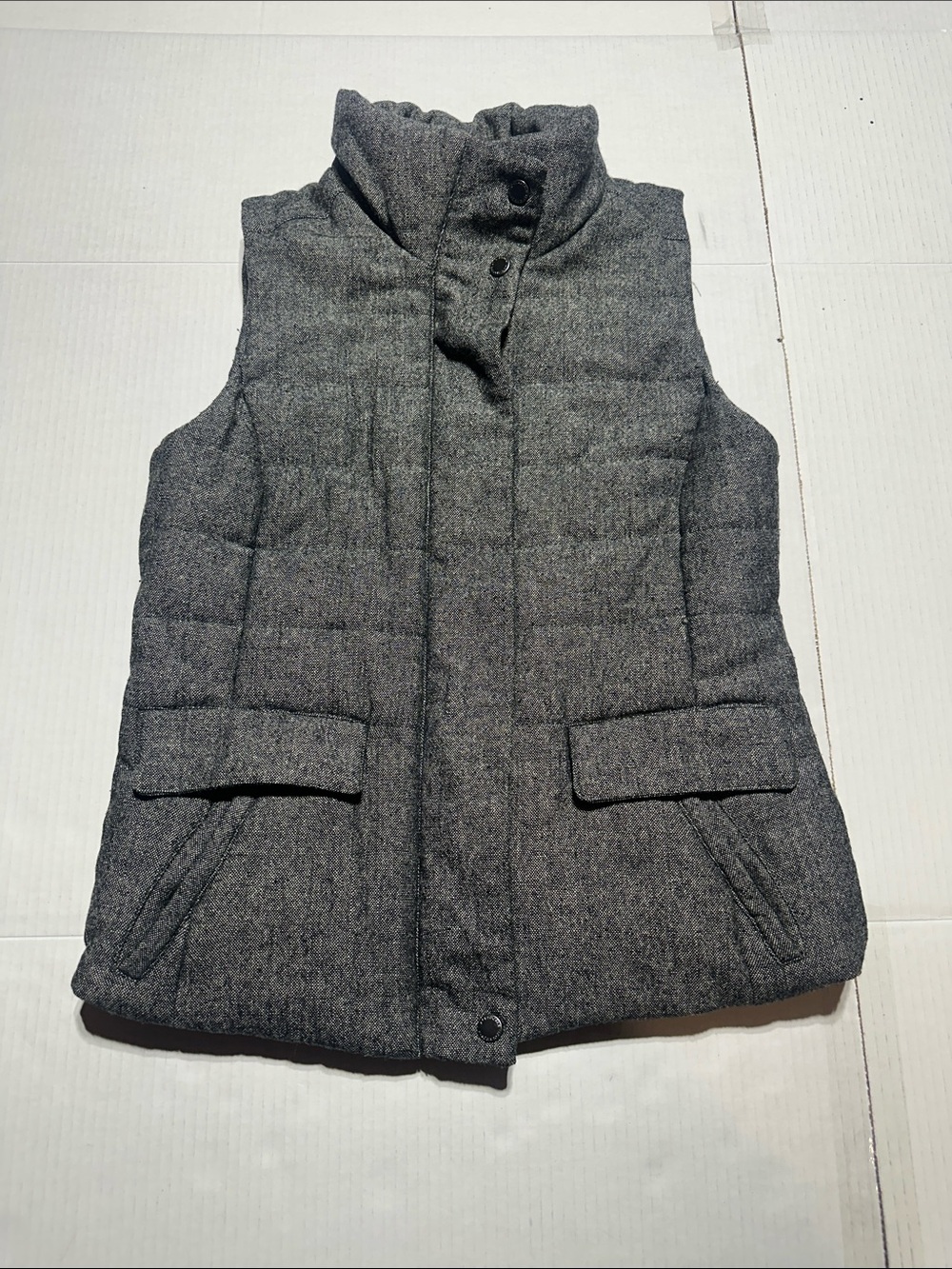 Liz Claiborne Quilted Sleeveless Puffer Vest - Gray specked w pockets zipper